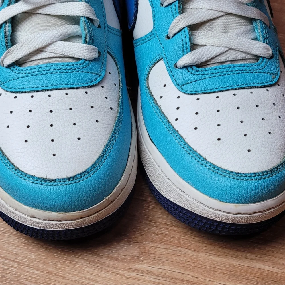 Air Force 1 Lv8  Blue and White Sneakers Size 6.5y